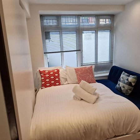 Lovely 1-Bed Apartment In Londyn Zewnętrze zdjęcie